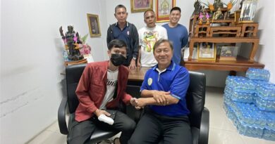 ปทุมธานี รองผกก.คลองหลวง เชิญ รปภ.และหนุ่มคู่กรณีมาไกล่เกลี่ยจบด้วยดีต่างไม่ติดใจรวมถึงค่าเสียหายด้วย