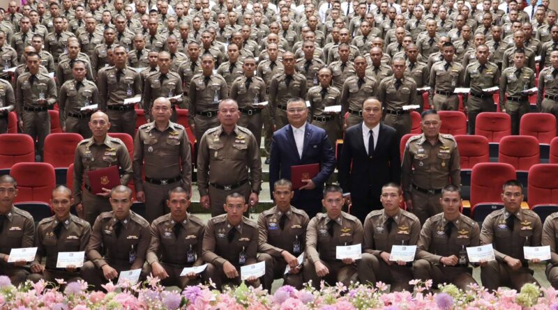 สี่พี่น้องนายพลตระกูล‘คล้ายคลึง‘ร่วมมอบทุนการศึกษา นร.นายร้อยตำรวจที่เรียนดี แต่ขาดแคลนทุนทรัพย์