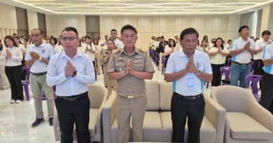 สมุทรปราการ-อบต.ในคลองบางปลากด จัดโครงการคุณธรรมจริยธรรมและการทำงานร่วมกันในองค์กร เพื่อการทำงานร่วมกันอย่างมีไมตรีจิต