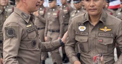 โฆษก ตร.ยกนิ้วให้รางวัล “ผู้กองพันธุ์ธัช”ตำรวจ สภ.ประตูน้ำจุฬาลงกรณ์ คลานต่ำ คว้าตัวช่วยชีวิตประชาชน