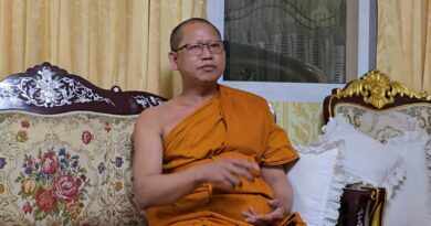 นนทบุรี คลิป แม่ร้องสื่อ ลูกชายวัย 10 ขวบ ถูกพระผู้ใหญ่ทุบตี ปมเหตุท่องบาลีไม่ได้-แอบสูบบุหรี่ในวัด