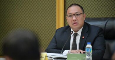 พลพีร์” สนองนโยบายนายกฯ สั่งลุย “ชุดเฉพาะกิจ มท.” เดินหน้าจัดระเบียบสังคมทุกมิติ ย้ำบังคับใช้กฎหมายเด็ดขาด ถือหลัก “ปิดชื่อถือพฤติกรรม” จี้ฝ่ายปกครองสแกนพื้นที่ทำงานเชิงรุก ดึงระบบดิจิทัลยกระดับบริการ ตั้งเป้า ต้องเห็นผลสัมฤทธิ์เป็นรูปธรรมในทุก 30 วัน มุ่งสร้างความเชื่อมั่นสังคมไทย