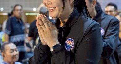 สจ.กิ๊บ”   ร่วมงาน อบจ.ชลบุรี โครงการ “ร่วมใจ ห่วงใยประชาชน” ครั้งที่ 6 ประจำอำเภอพนัสนิคม ส่งต่อบริการภาครัฐถึงประชาชนอย่างทั่วถึง
