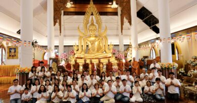 บริษัท กลางคุ้มครองผู้ประสบภัยจากรถ จำกัด ร่วมพิธีแห่และถวายเทียนพรรษา  พร้อมส่งเสริมการอนุรักษ์สิ่งแวดล้อม ณ วัดจากแดง จังหวัดสมุทรปราการ