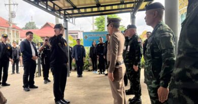 ด่าน ตม.เชียงแสน ให้การต้อนรับ รมต.ยุติธรรม ที่มาตรวจเยี่ยมการปฏิบัติการสกัดกั้นยาเสพติดในพื้นที่ลำน้ำโขง ไทย-ลาว 