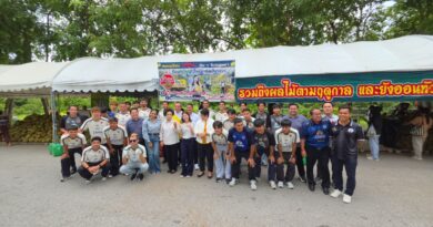 อยุธยาคึกคัก! โปรฯ ทุเรียนลูกละ 19 บาท สะเทือนตลาด คนต่อคิวยาวตั้งแต่ก่อนเปิดขาย