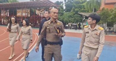 ปากเกร็ดต้องปลอดภัย” ผกก.อดิเรก นำทีม สภ.ปากเกร็ด คุมเข้มสถานศึกษา ส่งตำรวจลงพื้นที่-ประสานโรงเรียน วางมาตรการป้องกันเหตุ