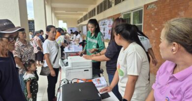 อำนาจเจริญ ประชาชน ปชป.1,000กว่าคน เดินหน้าพร้อมให้การสนับสนุนการก่อสร้างโร งไฟฟ้าพลังงานสะอาดมุ่งขับเคลื่อนพลังงานสีเขียวและเศรษฐกิจฐานรากที่ยั่งยืน สอดคล้องกับตนโยบายของภาครัฐ