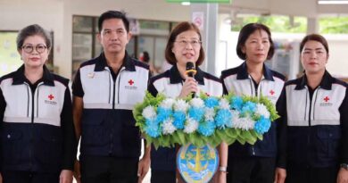 ผู้ว่าฯ ชลบุรี มอบ 80 ทุนการศึกษาเด็กเกาะล้าน รวม 2 แสนบาท สร้างโอกาสทางการศึกษา พร้อมเลี้ยงอาหารกลางวัน