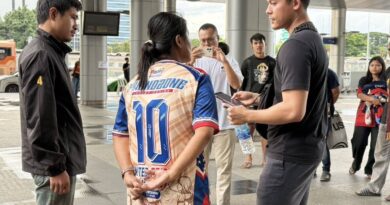 คอมมานโดรวบ สาวบัญชีม้าตุ๋นขายที่นอนราคาถูก-ชวนลงทุนออนไลน์รับผลตอบแทนทิพย์ เหยื่อสูญนับแสน อ้างเปิด บช.ให้เพื่อนชาวกัมพูชาใช้