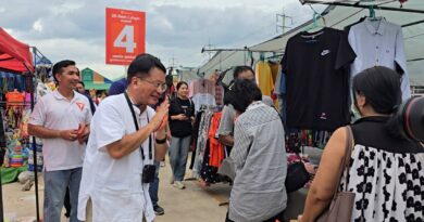 “เดชรัต” เบอร์ 4 ของการเลือกตั้งนายก อบจ.นนทบุรี นำทีมหาเสียงย่านบางบัวทองพร้อมประชาสัมพันธ์ให้ชาวนนทบุรี ออกมาเลือกตั้งในวันที่ 20 กันยายนนี้