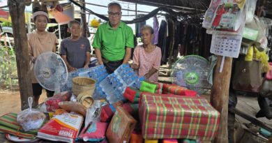 สกลนคร วัดสะพานคำส่งต่อธารน้ำใจ ช่วยครอบครัวยากไร้