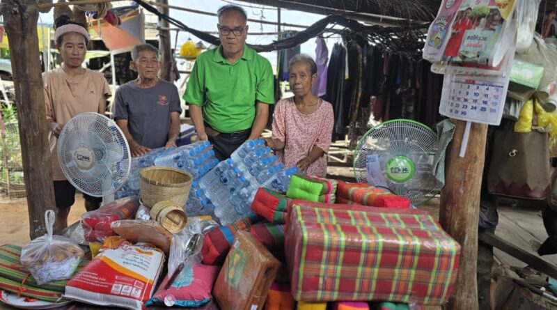 สกลนคร วัดสะพานคำส่งต่อธารน้ำใจ ช่วยครอบครัวยากไร้