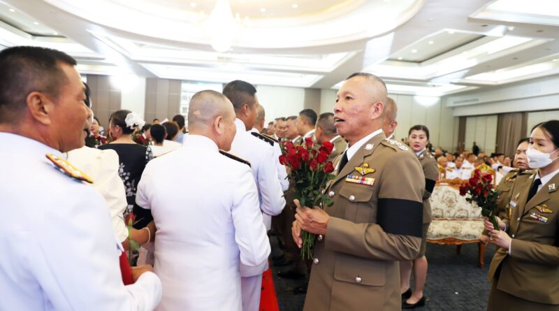 นครปฐม “บิ๊กอ้อ”เจดีย์ 1 เป็นประธานมอบโล่ และประกาศเกียรติคุณตำรวจดีเด่น พร้อมเชิดชูเกียรติตำรวจ ในสั่งกัดตำรวจภูธรภาค 7 ที่เกษียณประจำปี 2569