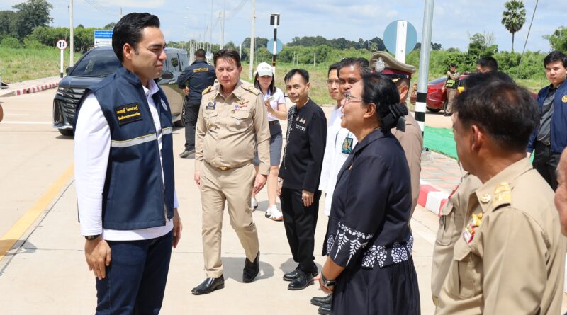 มท.3 ลุยกำแพงเพชร! “เจเศรษฐ์” เปิดถนนตัดใหม่-มอบเกียรติบัตรจัดรูปที่ดินบ้านวังพระธาตุ มุ่งยกระดับคุณภาพชีวิตประชาชนกำแพงเพชร