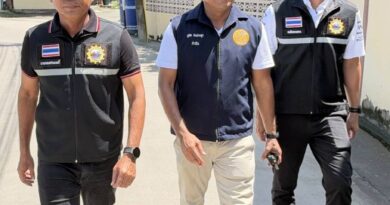 เทศบาลตำบลคลองตำหรุ ลงพื้นที่เยี่ยมให้กำลังใจประชาชนกลุ่มเปราะบางในชุมชน ไม่ทิ้งใครไว้ข้างหลัง