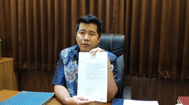 ปทุมธานี นายกฯบางคูวัด แจง 3 ปมร้อน ยันปืนคนละกระบอก-ลูกจ้างลาออกเอง ไม่ได้ถูกไล่ออก สั่งตั้ง กก.สอบใน 7 วัน